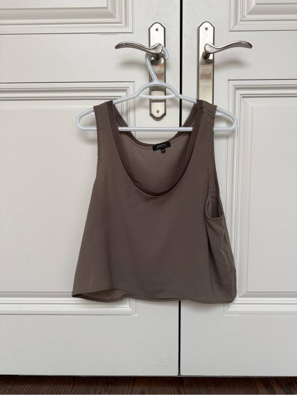 New Babaton Taupe Scoop Neck Cropped Tank Top